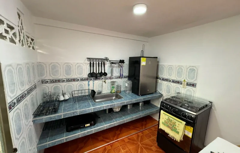 Casa de descanso, a 2 cuadras del parque principal de Murillo, cuenta con servicios de cocina, agua caliente, televisores, wifi, Netflix y lavadora.